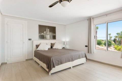 Finca till salu i Catral, Alicante, Spanien 4 sovrum, 540 kvm. Nr. 145629 - foto 24