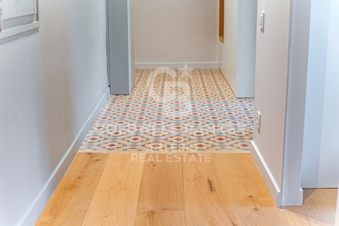 Apartment à vendre à Barcelona, Espagne, 4 chambres, 129 m2 No. 178705 - photo 15