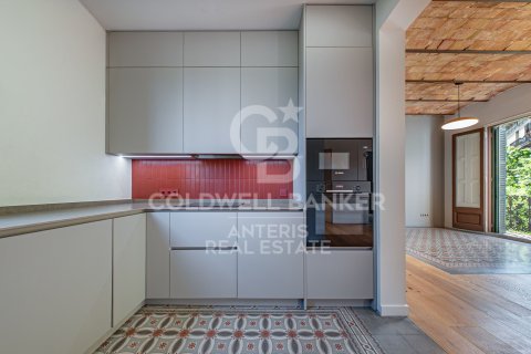 Apartment à vendre à Barcelona, Espagne, 4 chambres, 129 m2 No. 178705 - photo 8