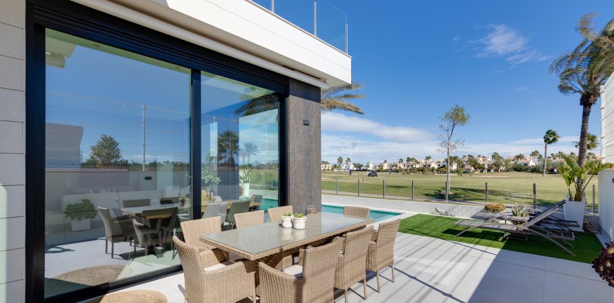 Villa in Pilar de la Horadada, Alicante, Spanien 3 Schlafzimmer, 122 m2 Nr. 137322