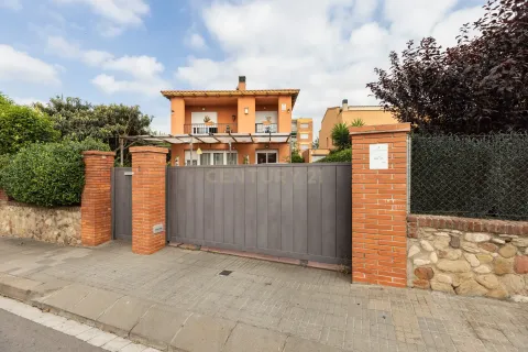 House zum Verkauf in Parets del Vallès, Barcelona, Spanien 6 Schlafzimmer, 320 m2 Nr. 182391 - Foto 4