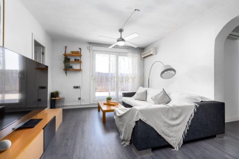 Продажа квартиры в Молле-дель-Вальес, Барселона, Испания 3 спальни, 78м2 №182392 - фото 2
