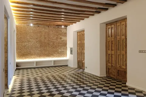 Appartamento a Barcelona, Spagna 6 camere da letto, 301 mq. N° 182389
