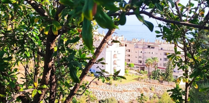 Tontti Rincon de la Victoria, Malaga, Espanja 1261 m2 No. 152972