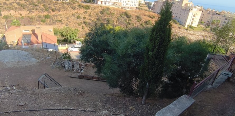 Tontti Rincon de la Victoria, Malaga, Espanja 1251 m2 No. 152971