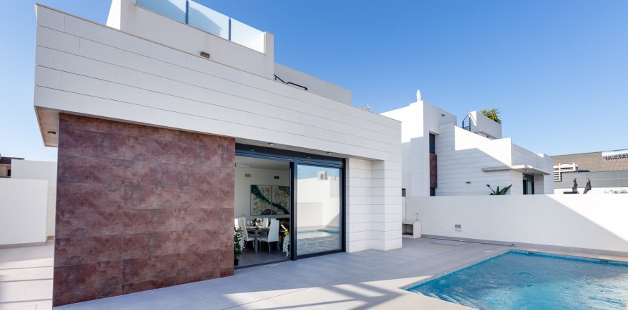 House à Pilar de la Horadada, Alicante, Espagne 3 chambres, 117 m2 No. 173723
