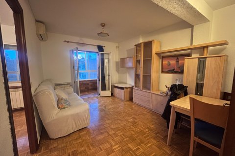 Lägenhet till salu i Madrid, Spanien 3 sovrum, 73 kvm. Nr. 141393 - foto 1