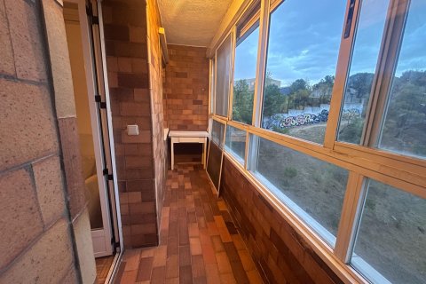 Lägenhet till salu i Madrid, Spanien 3 sovrum, 73 kvm. Nr. 141393 - foto 2