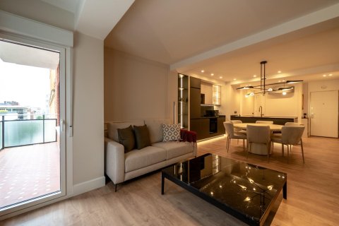 Lägenhet till salu i Madrid, Spanien 3 sovrum, 122 kvm. Nr. 141390 - foto 4