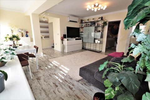 Apartment for sale Torrevieja, Alicante, Spain 3 bedrooms, 108 sq.m. No. 115618 - photo 6