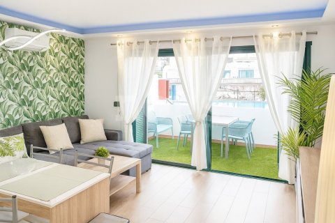 Apartamento en venta en Costa del Silencio, Tenerife, España 2 dormitorios, 52 m2 No. 196295 - foto 2