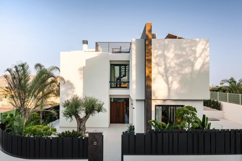 Villa in La Nucia, Alicante, Spain 4 bedrooms, 342.2 sq.m. No. 175657