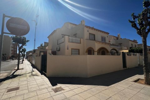 Kaupunkipientalo myytävänä Torre de la Horadada, Alicante, Espanja, 3 makuuhuonetta,  No. 138566 - kuva 14