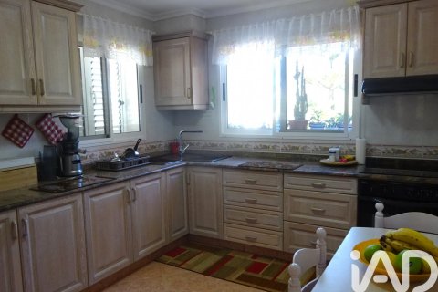 Dom w Denia, Alicante, Hiszpania 3 sypialnie, 215 mkw. nr 152895 – zdjęcie 16