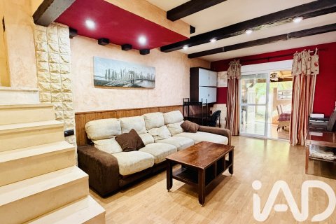 Villetta a schiera a El Campello, Alicante, Spagna 3 camere da letto, 100 mq. N° 152893