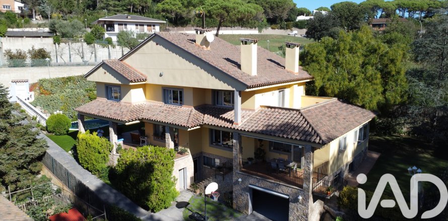 Hus i Vallromanes, Barcelona, Spanien 5 sovrum, 498 kvm. Nr. 152896