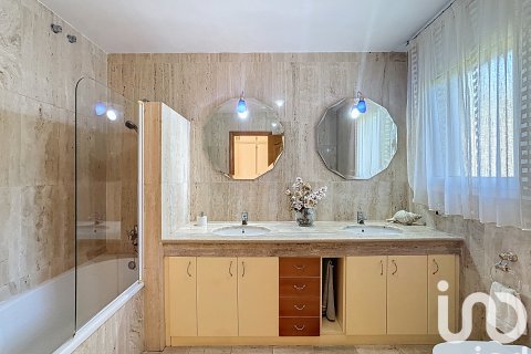 Hus till salu i Vallromanes, Barcelona, Spanien 5 sovrum, 498 kvm. Nr. 152896 - foto 21