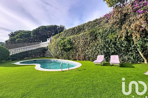 Hus till salu i Vallromanes, Barcelona, Spanien 5 sovrum, 498 kvm. Nr. 152896 - foto 2