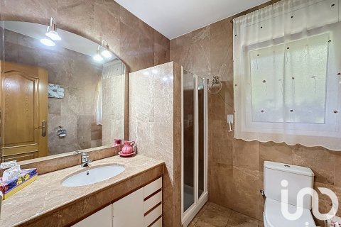 Hus till salu i Vallromanes, Barcelona, Spanien 5 sovrum, 498 kvm. Nr. 152896 - foto 26