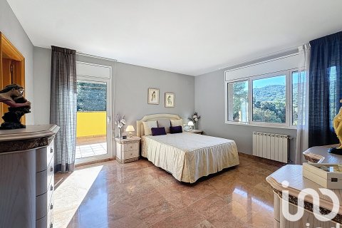 Hus till salu i Vallromanes, Barcelona, Spanien 5 sovrum, 498 kvm. Nr. 152896 - foto 17