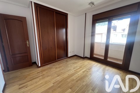 Wohnung zum Verkauf in Oviedo, Asturias, Spanien 2 Schlafzimmer, 79 m2 Nr. 152892 - Foto 16