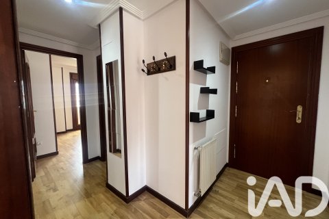 Wohnung zum Verkauf in Oviedo, Asturias, Spanien 2 Schlafzimmer, 79 m2 Nr. 152892 - Foto 27