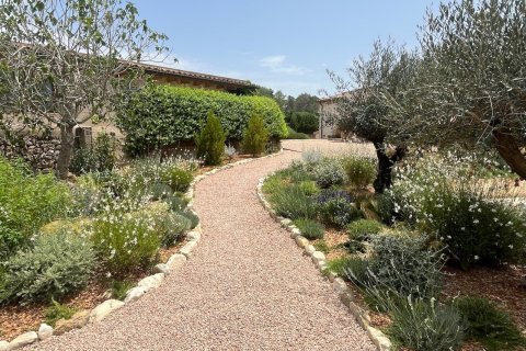 Finca for rent in Lloret De Vistalegre, Mallorca, Spain 5 bedrooms, 549 sq.m. No. 164443 - photo 13