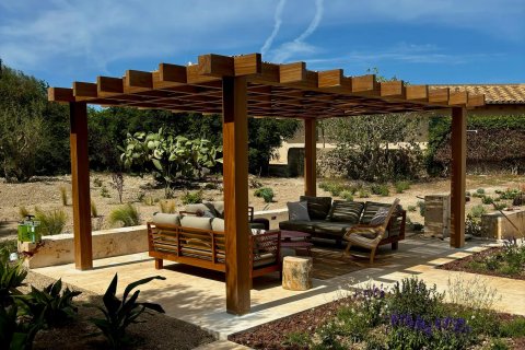 Finca for rent in Lloret De Vistalegre, Mallorca, Spain 5 bedrooms, 549 sq.m. No. 164443 - photo 16