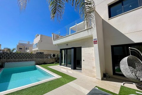 Villa for sale Pilar de la Horadada, Alicante, Spain 3 bedrooms, 136 sq.m. No. 113775 - photo 2
