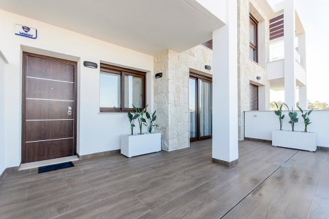 Bungalowi myytävänä Torrevieja, Alicante, Espanja, 2 makuuhuonetta, 63 m2 No. 76787 - kuva 9