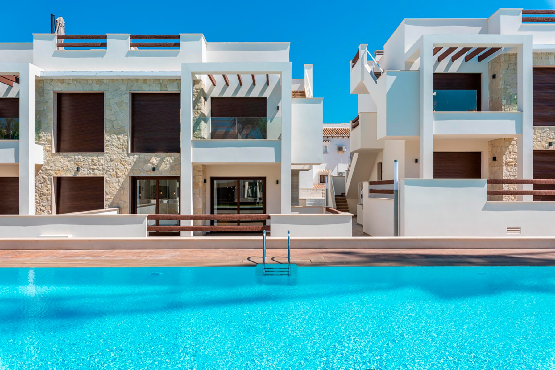 Bungalow en Torrevieja, Alicante, España 2 dormitorios, 63 m2 No. 76787