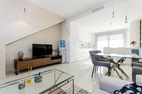 Bungalowi myytävänä Torrevieja, Alicante, Espanja, 2 makuuhuonetta, 63 m2 No. 76787 - kuva 12