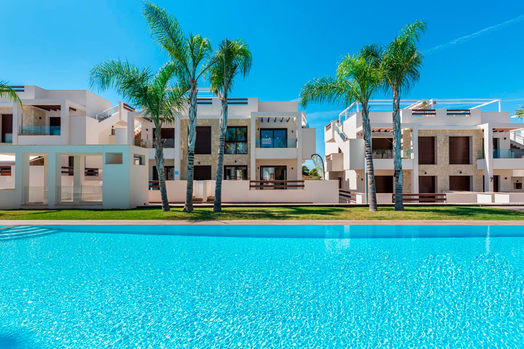 Bungalow en Torrevieja, Alicante, España 2 dormitorios, 63 m2 No. 76787