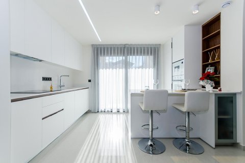 Bungalowi myytävänä Torrevieja, Alicante, Espanja, 2 makuuhuonetta, 63 m2 No. 76787 - kuva 14