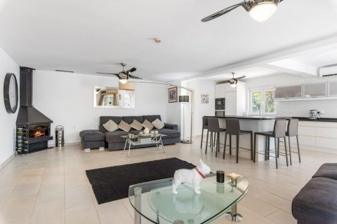 Hus till salu i Catral, Alicante, Spanien 4 sovrum, 540 kvm. Nr. 160647 - foto 21