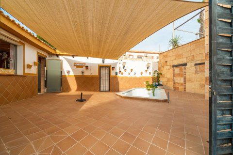 Huvila myytävänä Torrevieja, Alicante, Espanja, 4 makuuhuonetta, 309 m2 No. 160646 - kuva 27