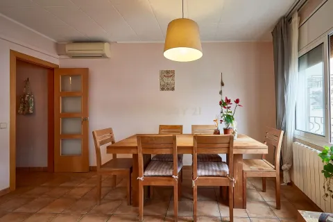 Wohnung zum Verkauf in Molins de Rei, Barcelona, Spanien 2 Schlafzimmer, 79 m2 Nr. 173982 - Foto 3
