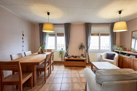 Wohnung zum Verkauf in Molins de Rei, Barcelona, Spanien 2 Schlafzimmer, 79 m2 Nr. 173982 - Foto 2