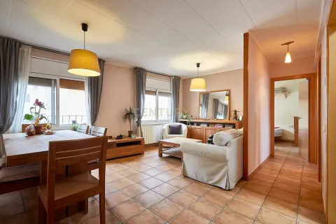 Wohnung in Molins de Rei, Barcelona, Spanien 2 Schlafzimmer, 79 m2 Nr. 173982