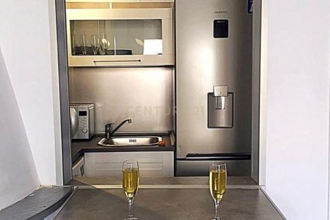 Huoneisto myytävänä Sitges, Barcelona, Espanja, 1 makuuhuone, 50 m2 No. 173981 - kuva 12