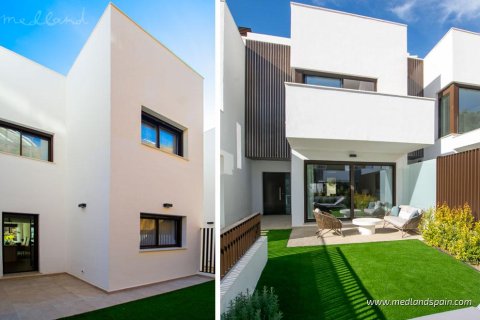 Townhouse for sale in Rincon de la Victoria, Malaga, Spain 4 bedrooms, 267 sq.m. No. 160547 - photo 4