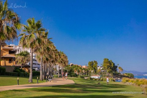 Apartment for sale Estepona, Malaga, Spain 3 bedrooms, 137 sq.m. No. 132927 - photo 15