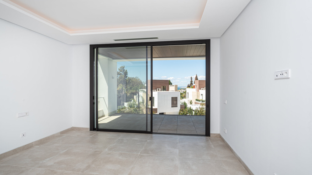 Villa a Marbella, Malaga, Spagna 5 camere da letto, 537 mq. N° 104088
