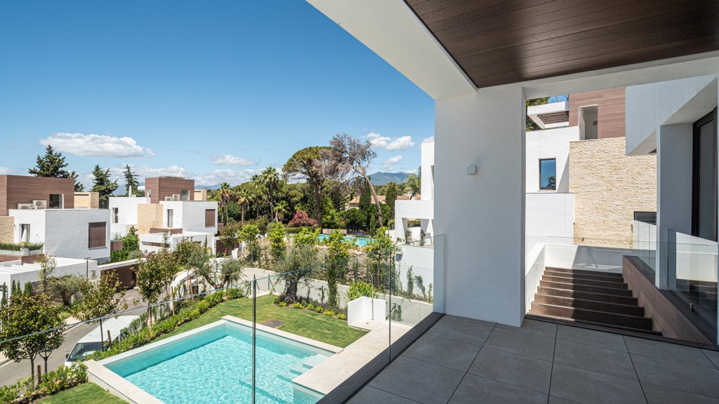 Villa a Marbella, Malaga, Spagna 5 camere da letto, 537 mq. N° 104088