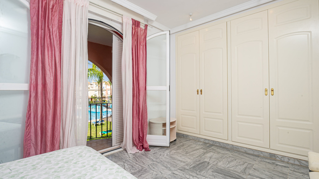 Casa adosada en Marbella, Málaga, España 3 dormitorios, 235 m2 No. 104089