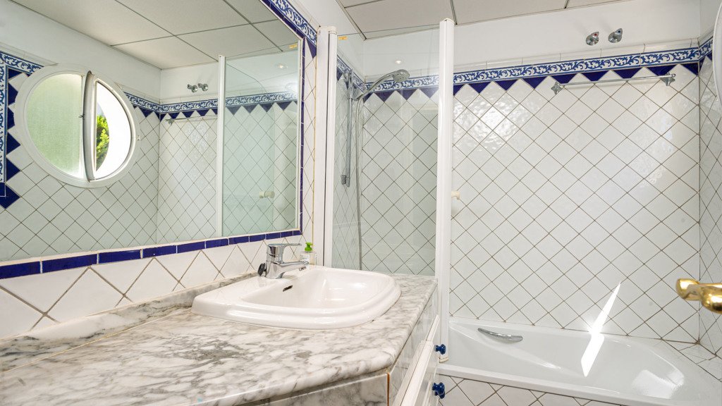 Casa adosada en Marbella, Málaga, España 3 dormitorios, 235 m2 No. 104089