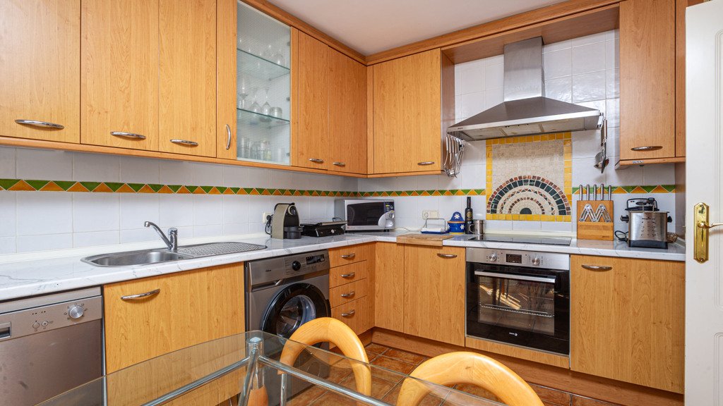 Casa adosada en Marbella, Málaga, España 3 dormitorios, 235 m2 No. 104089