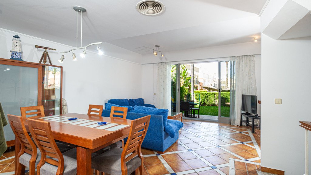 Casa adosada en Marbella, Málaga, España 3 dormitorios, 235 m2 No. 104089