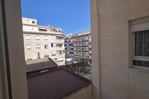 Lägenhet till salu i Torrevieja, Alicante, Spanien 3 sovrum, 129 kvm. Nr. 191717 - foto 3