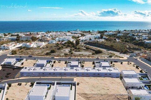Radhus till salu i Mojacar, Almeria, Spanien 3 sovrum, 209 kvm. Nr. 191712 - foto 14